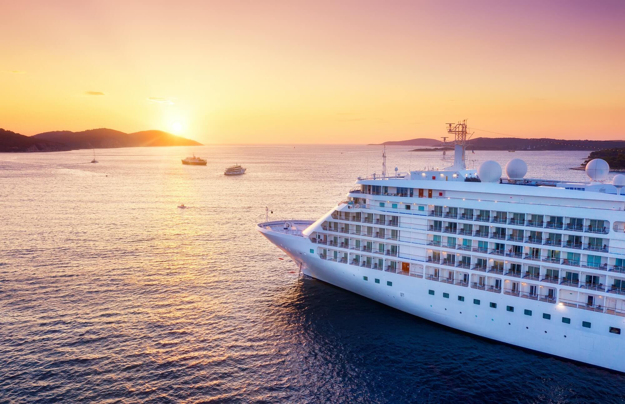 Corporate Travel Planners: Think Cruise Ships