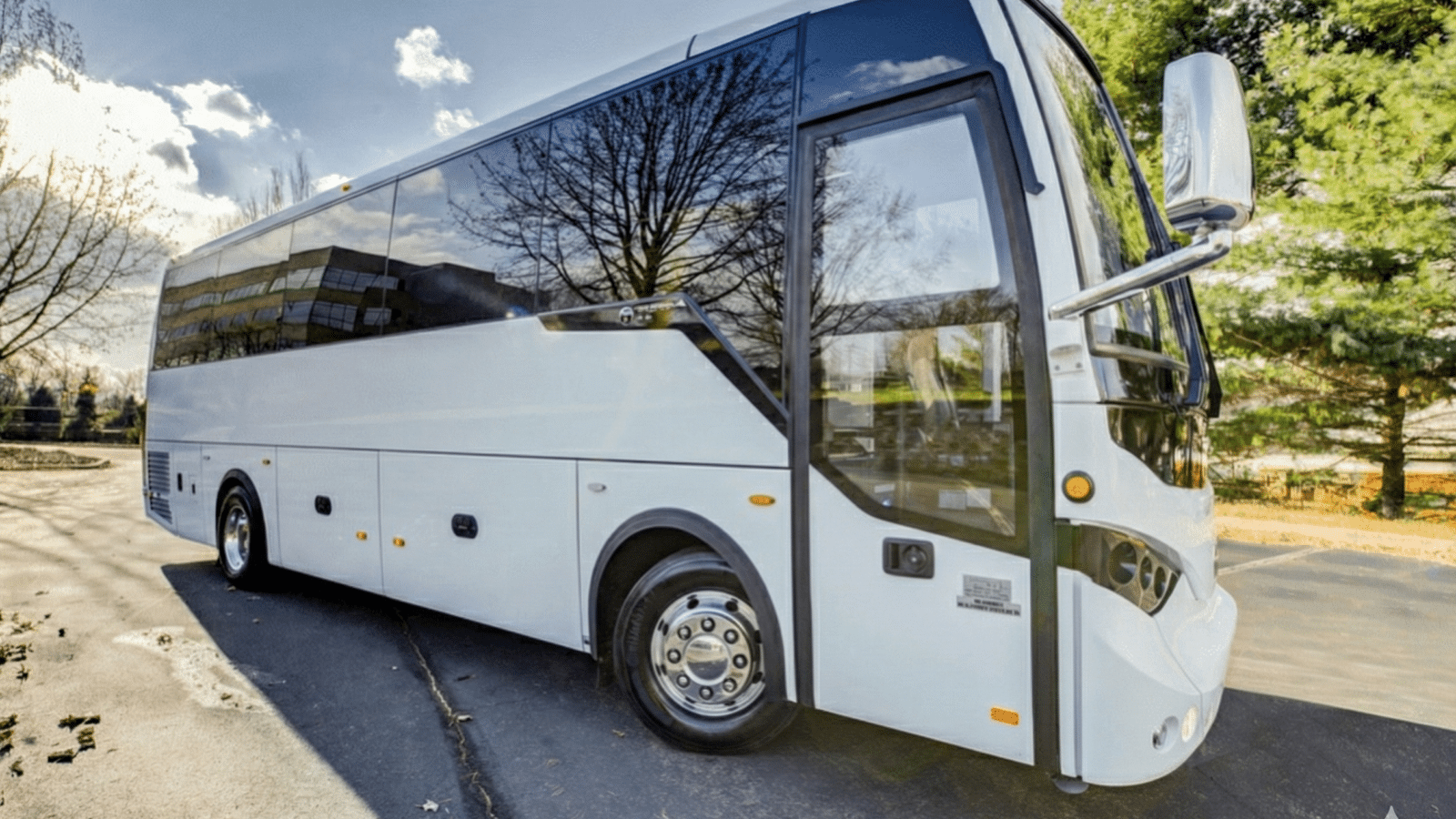 35 Pax Luxury Mini Bus